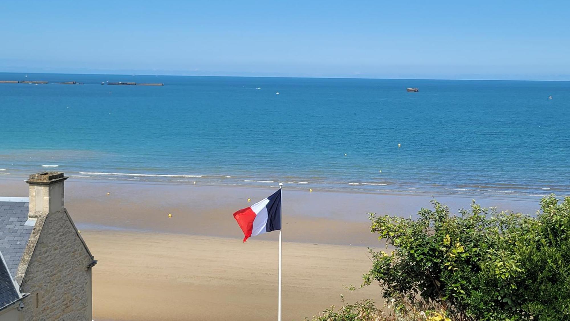 Gite Au Coeur Du Dday Brevands Exterior photo